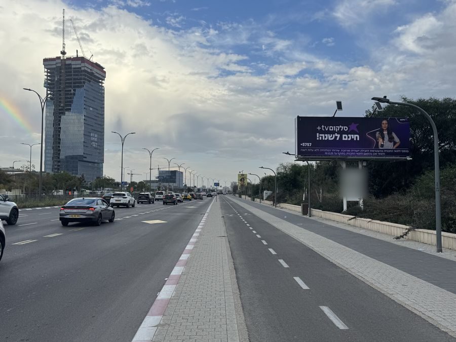 אימפקט בשדרות משה דיין